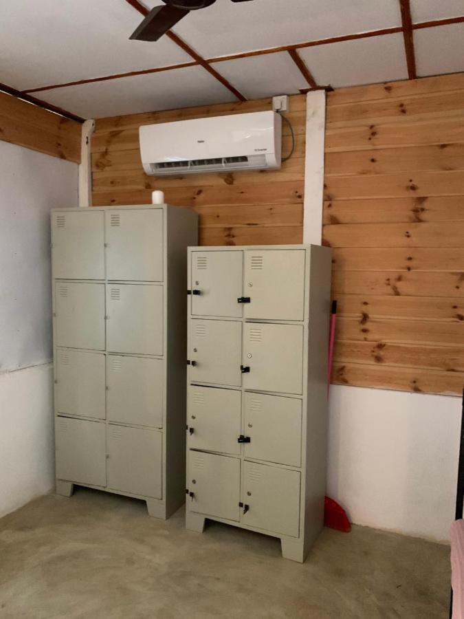 Wanderers Hostel Trincomalee Exteriör bild
