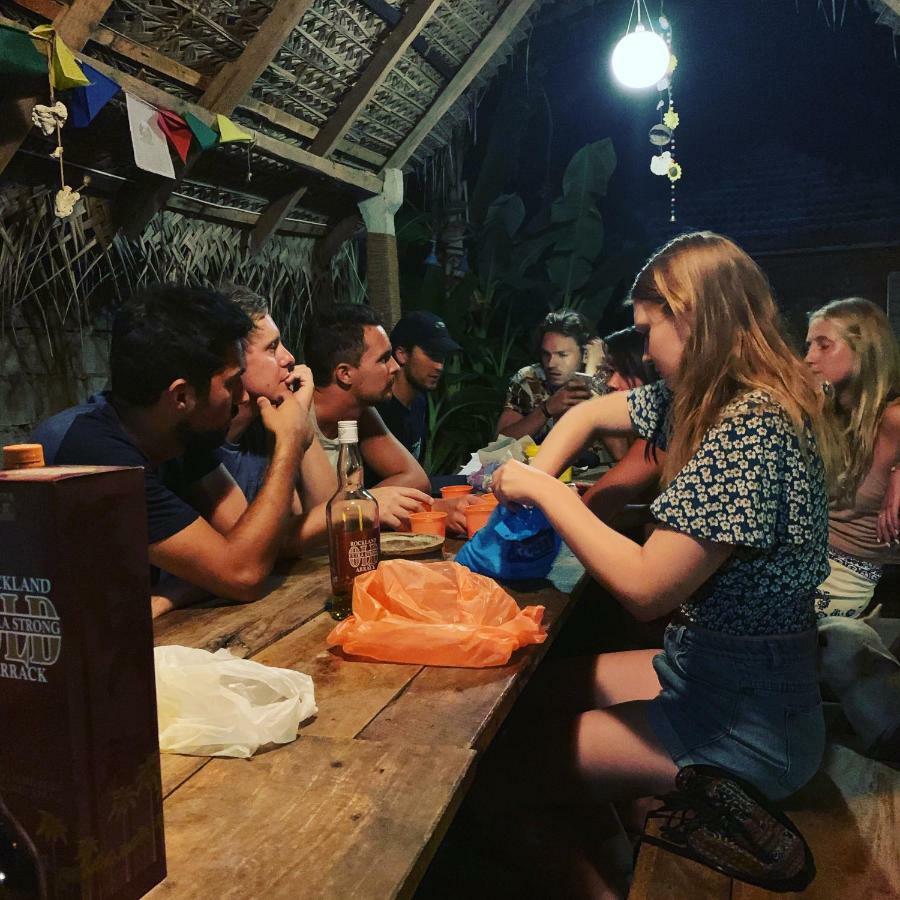 Wanderers Hostel Trincomalee Exteriör bild